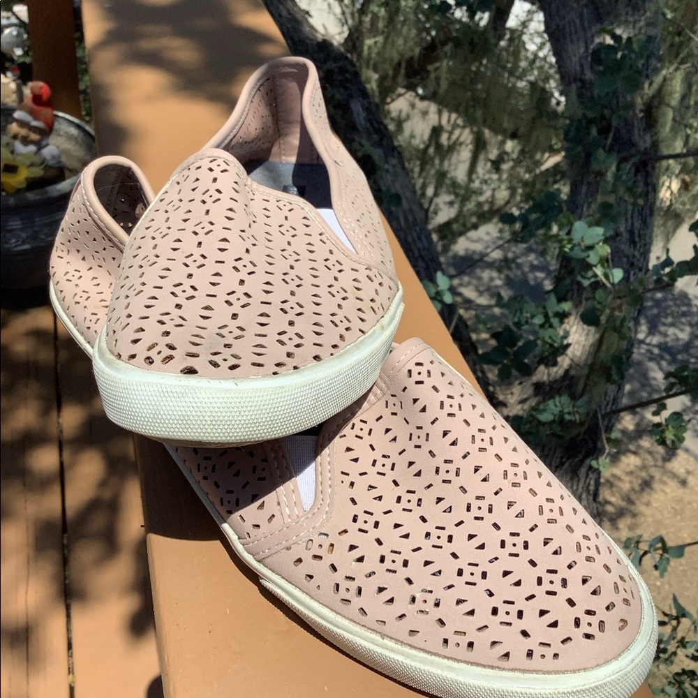 Tommy HILFIGER perforated FLATS slip-ons (9) beige